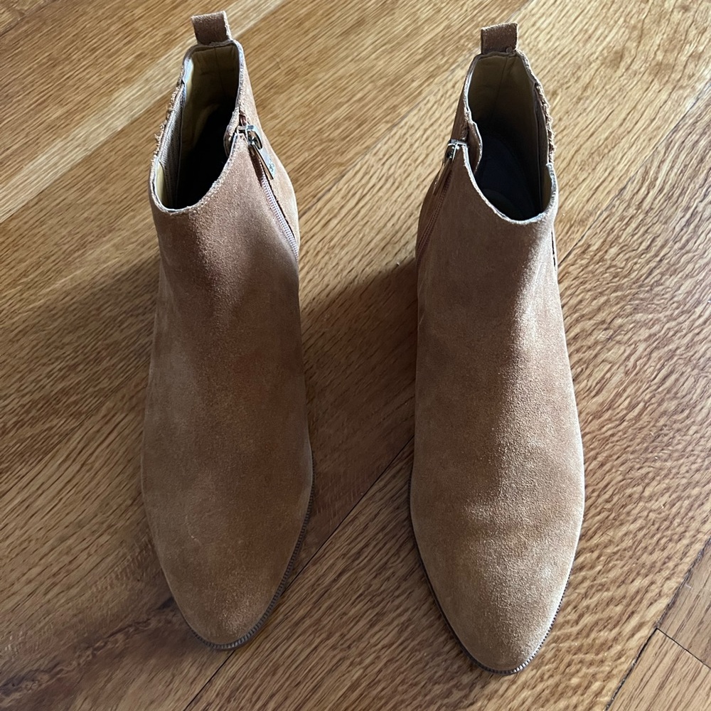 Ivanka Trump brown suede ankle booties. Size 9 - Picture 1 of 5